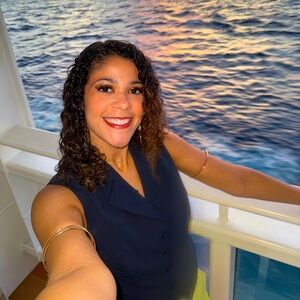 Meet your Posher, Laura